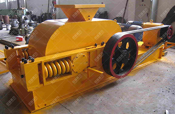 對(duì)輥制砂機(jī)